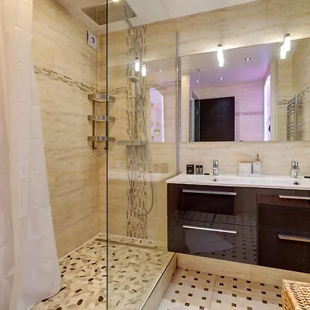 Terrasse Et Elegance -l'ideal Proche Republique Apartamento *